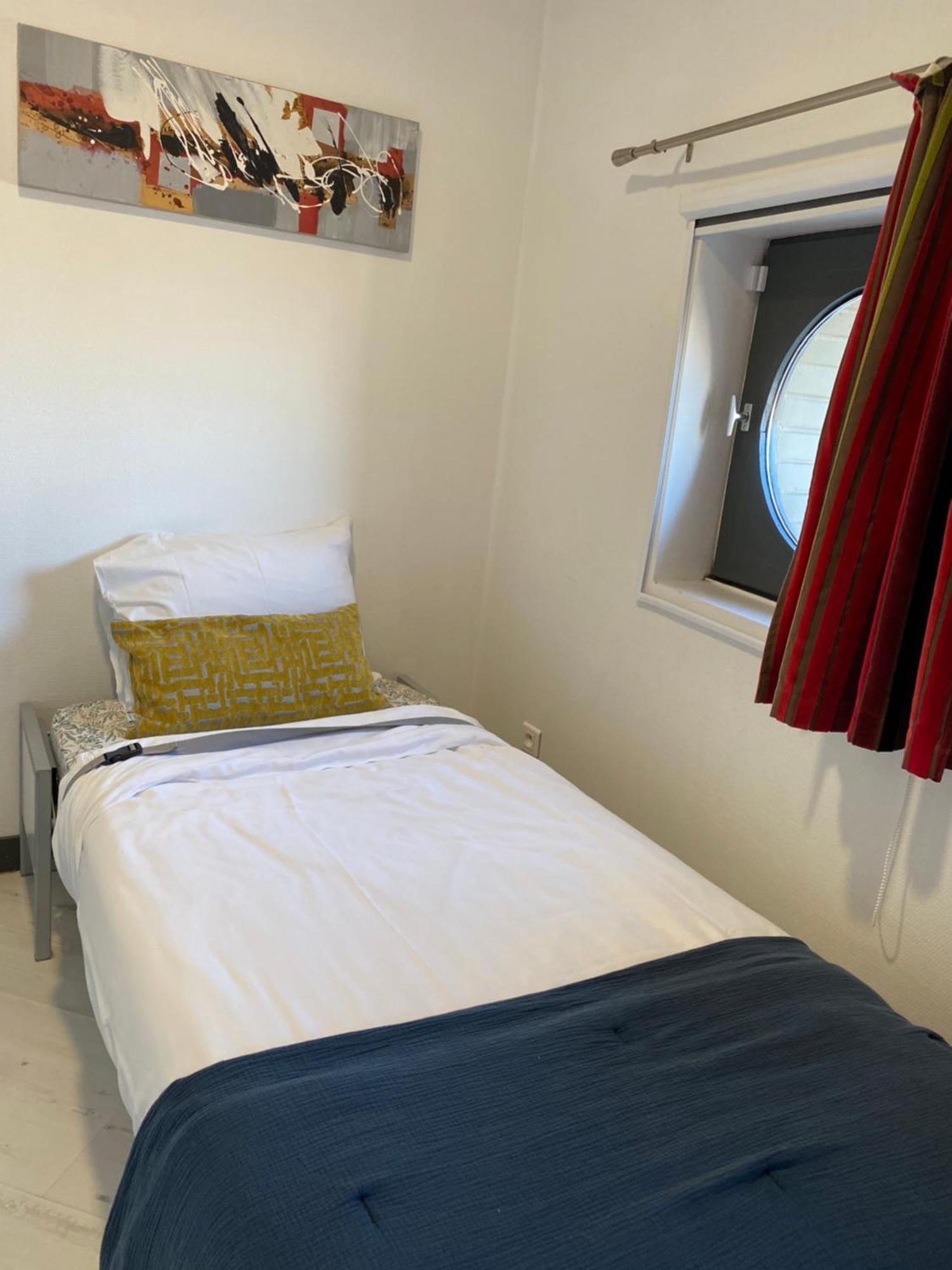 Residence Cosyade Equipee D'Un Parking Prive Gratuit Bourbourg Esterno foto