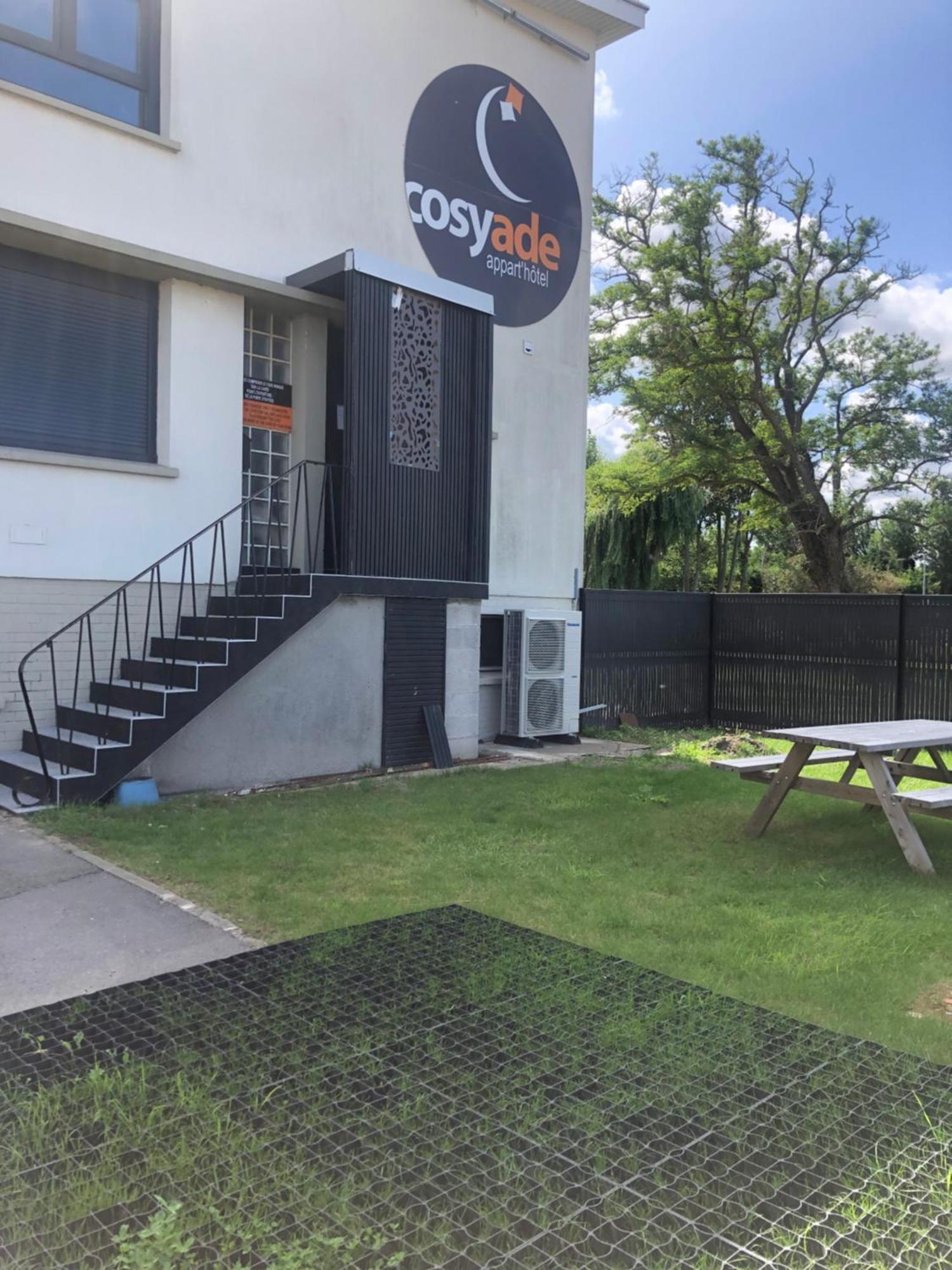 Residence Cosyade Equipee D'Un Parking Prive Gratuit Bourbourg Esterno foto